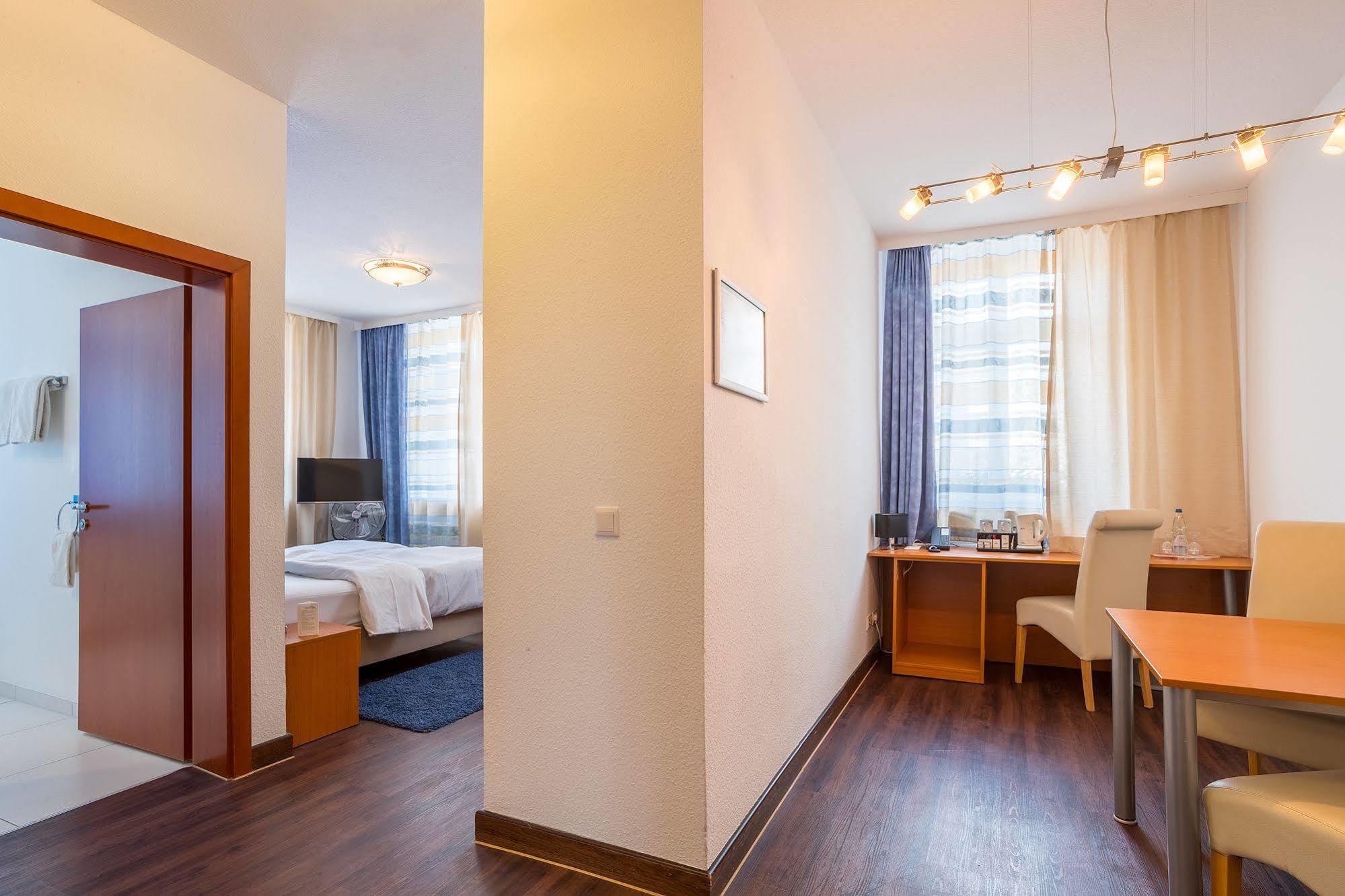 Hotel Bayrischer Hof Heidelberg Dış mekan fotoğraf