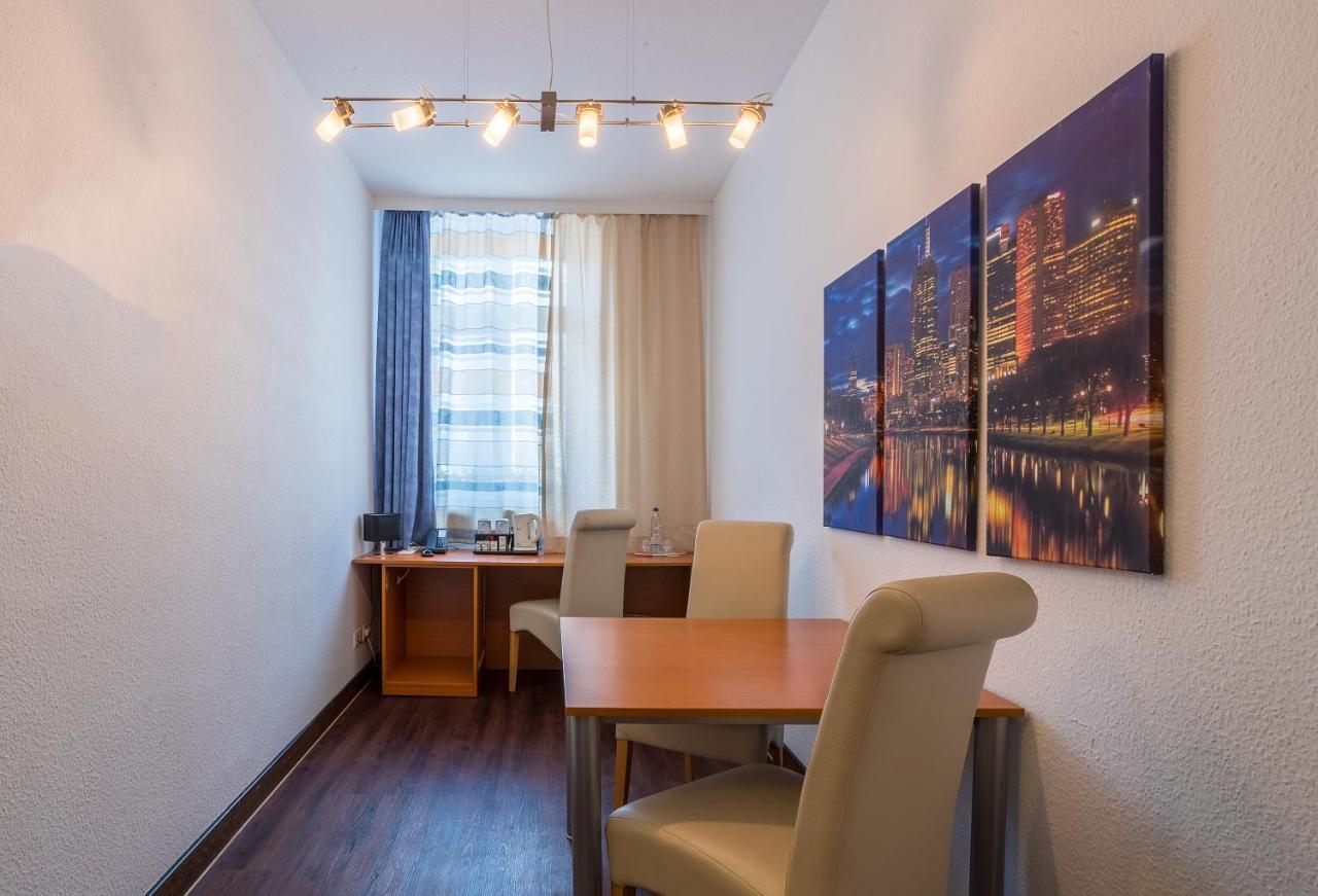 Hotel Bayrischer Hof Heidelberg Oda fotoğraf